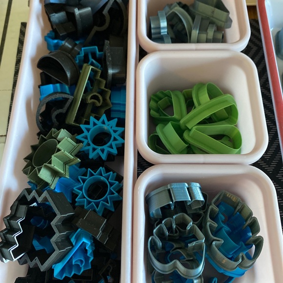 Polymer Clay Cutters- B Grade GRAB BAG 15 random cutters pottery ceramics stamps - Picture 12 of 14